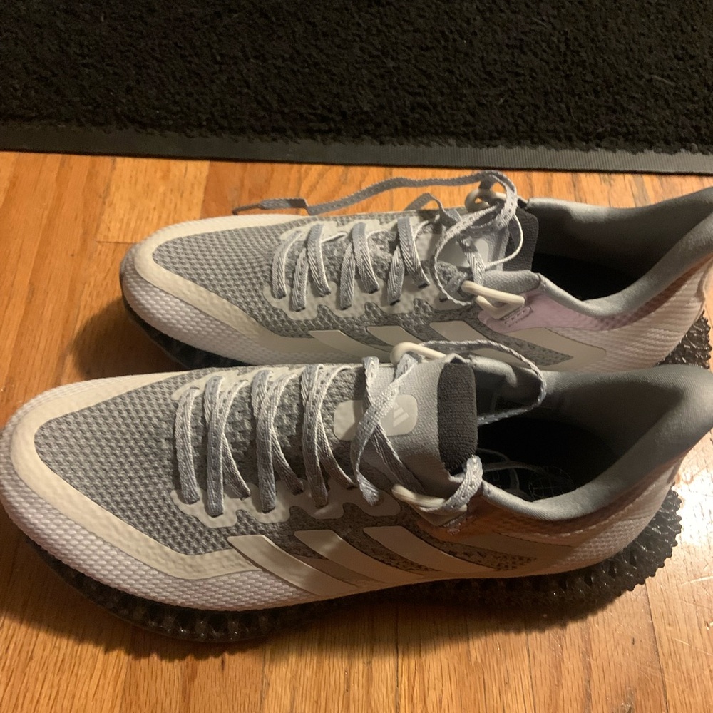 Adidas Sneakers